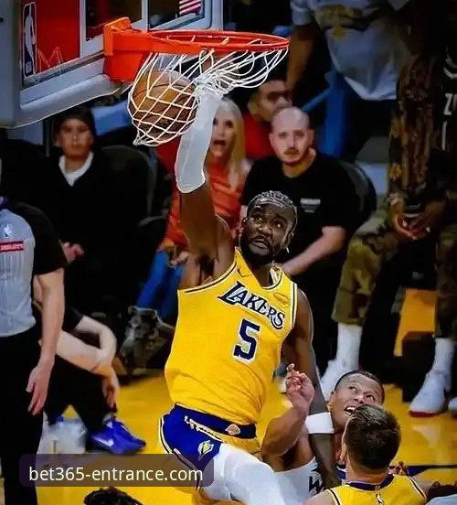 揭秘湖人137-130力克步行者：一场高效进攻背后的数据盛宴与观赛新体验